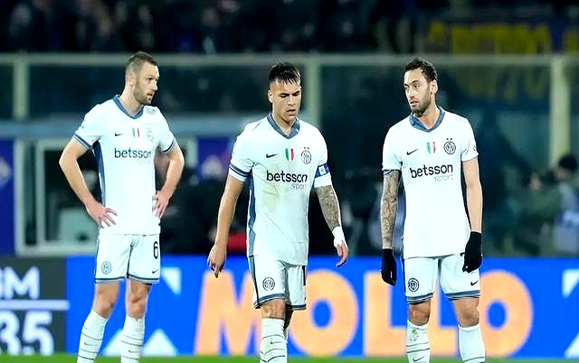 今晨体能课后,皇家马德里强势反弹备战足总杯,管理层满意,更衣室氛围转暖(皇家马德里最强中前锋) 今晨体能课后,皇家马德里强势反弹备战足总杯,管理层满意,更衣室氛围转暖(皇家马德里最强中前锋)