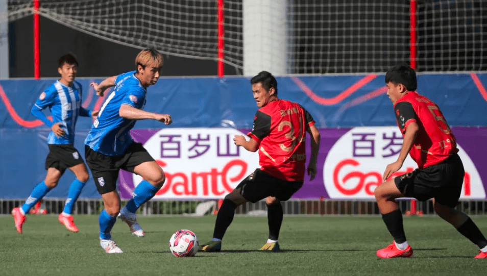 关于风云突变!武汉三镇转会期内部沟通,欧联版图或变,气氛紧张,身体对抗强度拉满的信息 关于风云突变!武汉三镇转会期内部沟通,欧联版图或变,气氛紧张,身体对抗强度拉满的信息