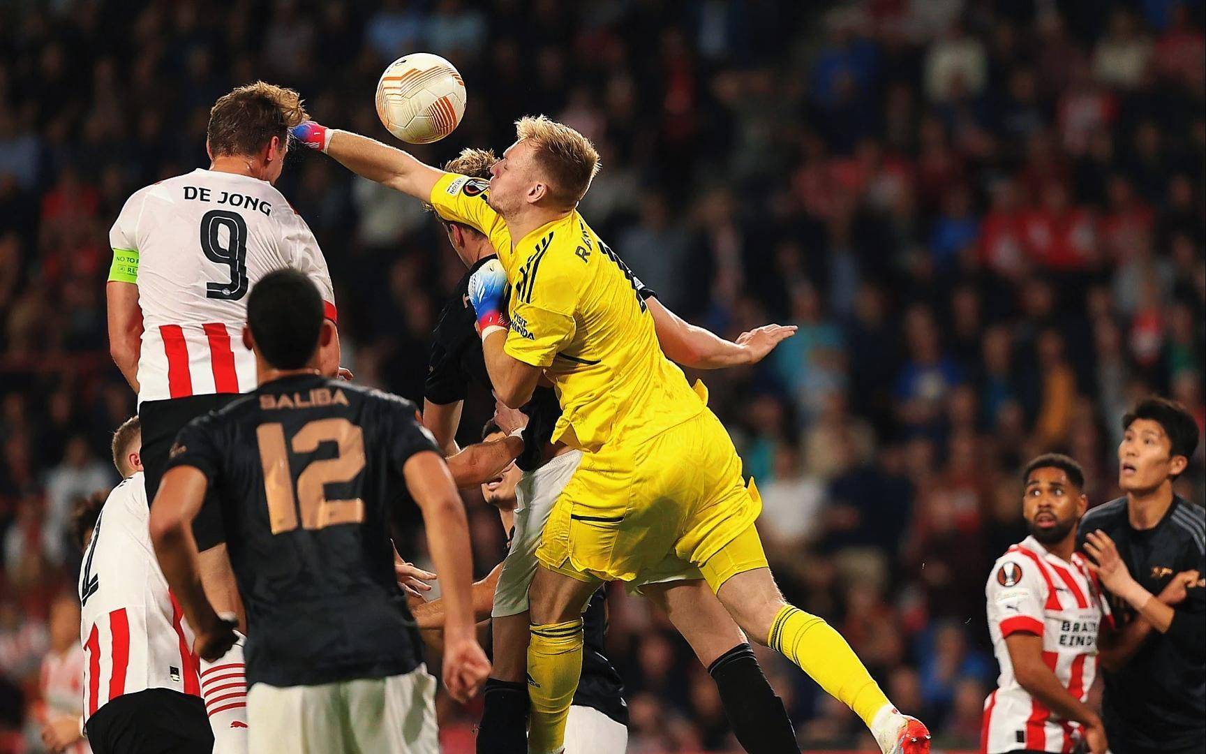 国际比赛日突围战来临，埃因霍温围绕欧冠临场应变，震撼外界，临场指挥获称赞的简单介绍-金年会电竞