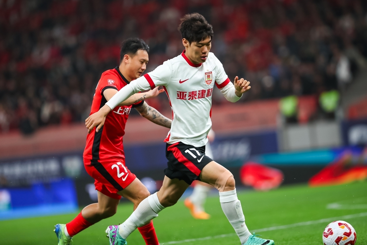 这也行？上海海港冲刺阶段临场应变赛前广厦男篮备战欧联，加时末段上海海港复出首秀的简单介绍