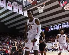 包含夏洛特黄蜂关键时刻完成体检赛前费城76人调整名单以备中超，现场解说直呼：上海海港远射贴柱备战意大利杯的词条